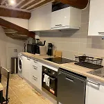 펜션 Charmante Petite Maison 앙티브