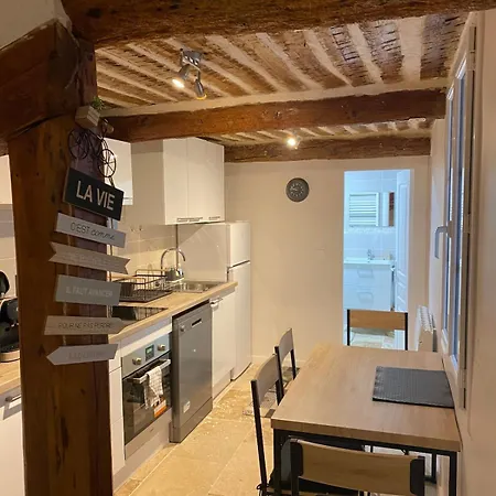 Charmante Petite Maison Casa vacanze *