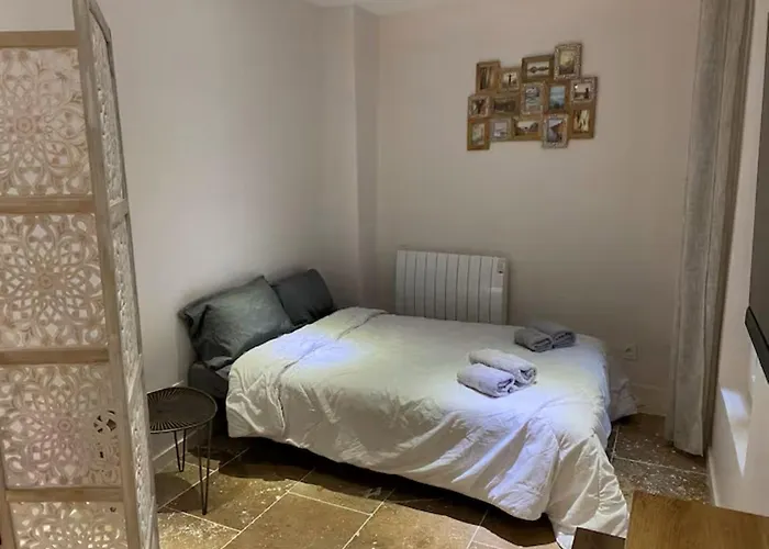 Charmante Petite Maison بيت للعطل